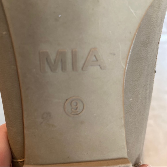 Nude Flats - Picture 5 of 5